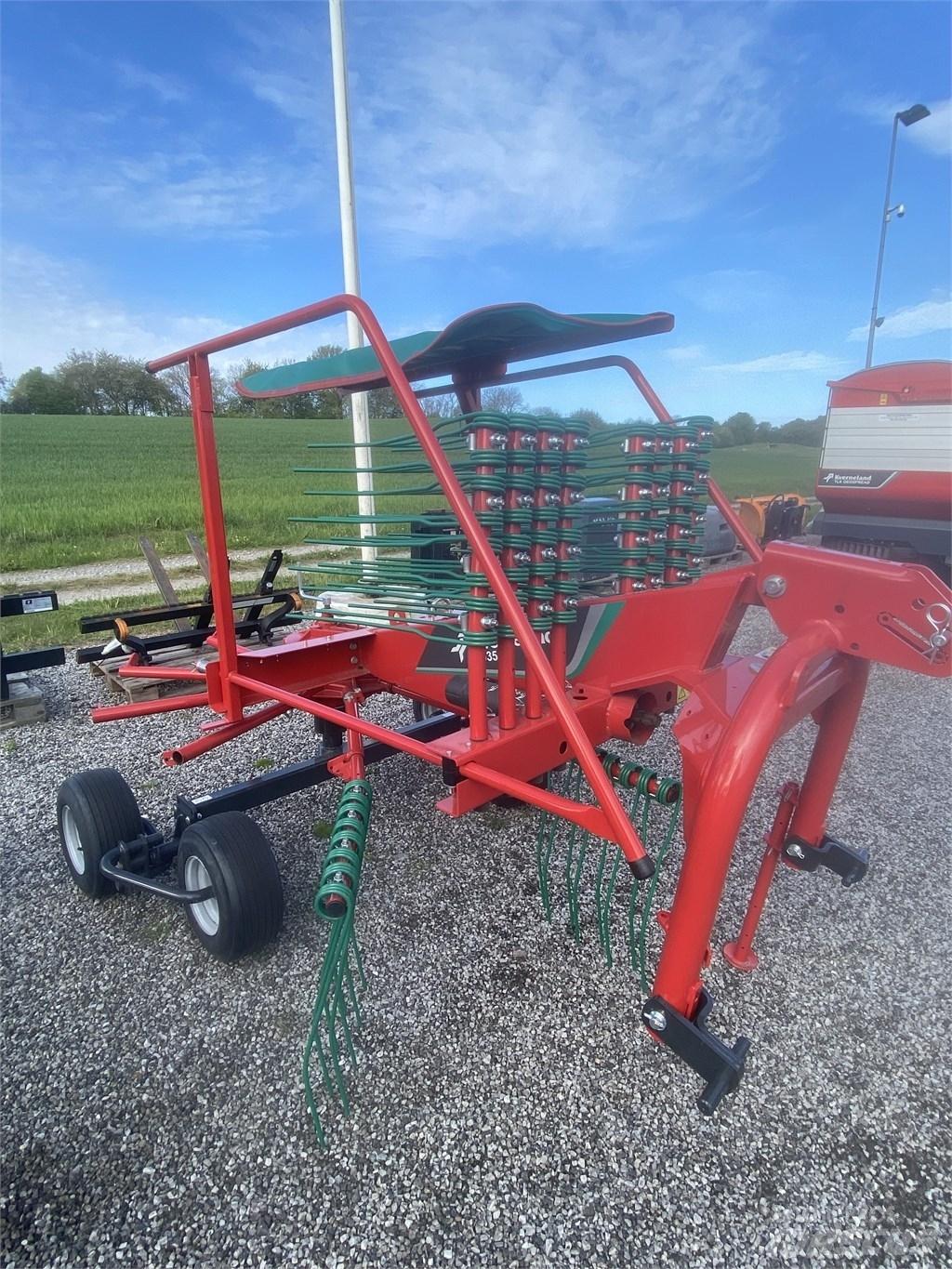 Kverneland 9035 Swathers \ Windrowers