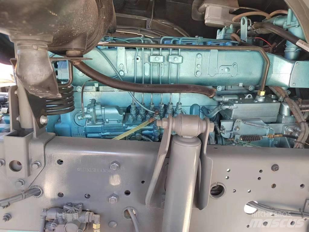 Howo 420 Conventional Trucks / Tractor Trucks