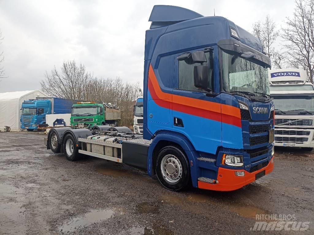 Scania R520 Cab & Chassis Trucks