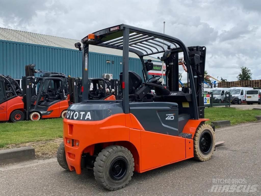 Toyota 8FBMT40 Electric Forklifts