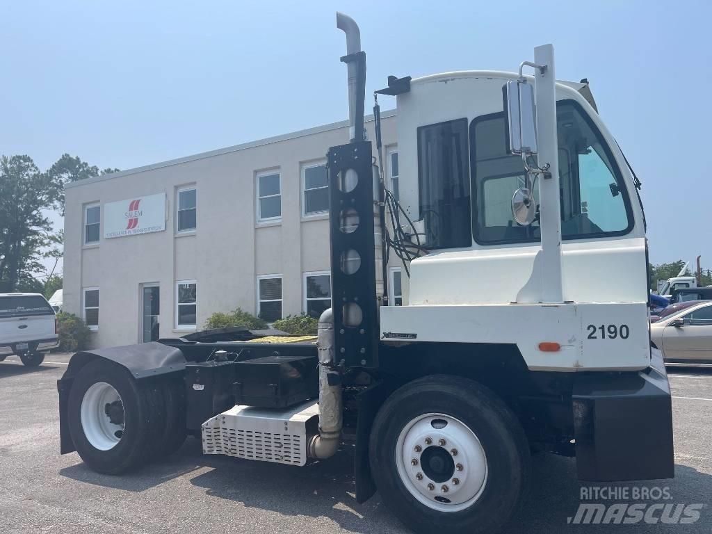 Autocar ACTT 42 Shunt Trucks