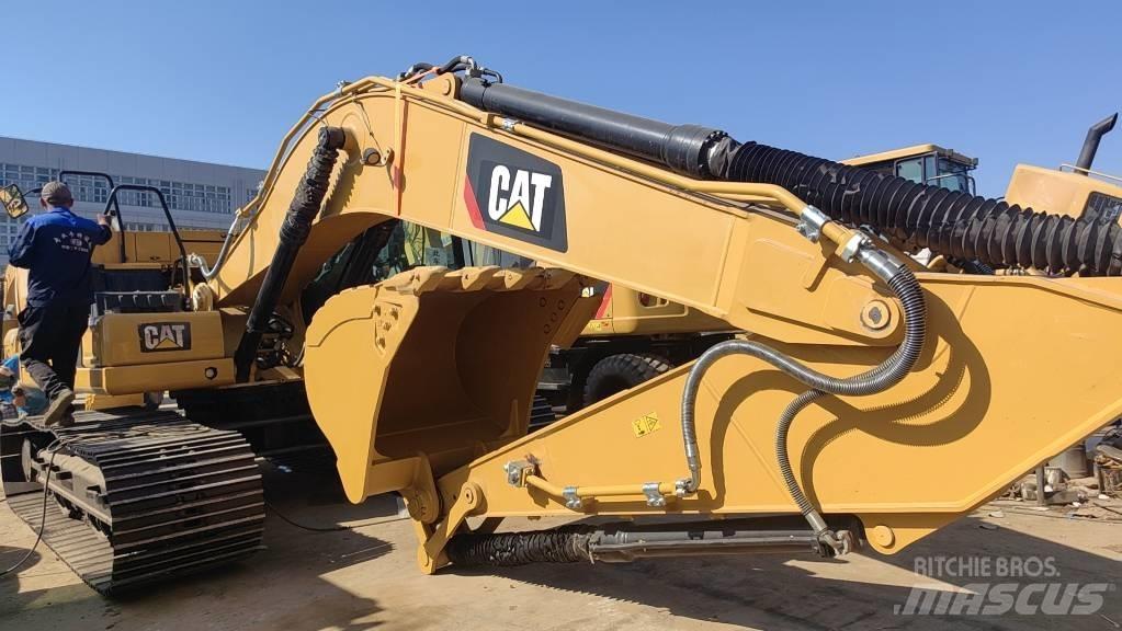 CAT 2018 CAT 320 Wheeled Excavators