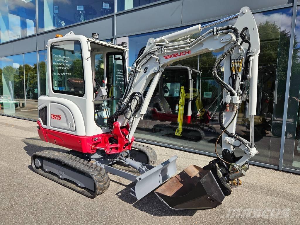 Takeuchi TB 225 Mini Excavators <7t (Mini Diggers)