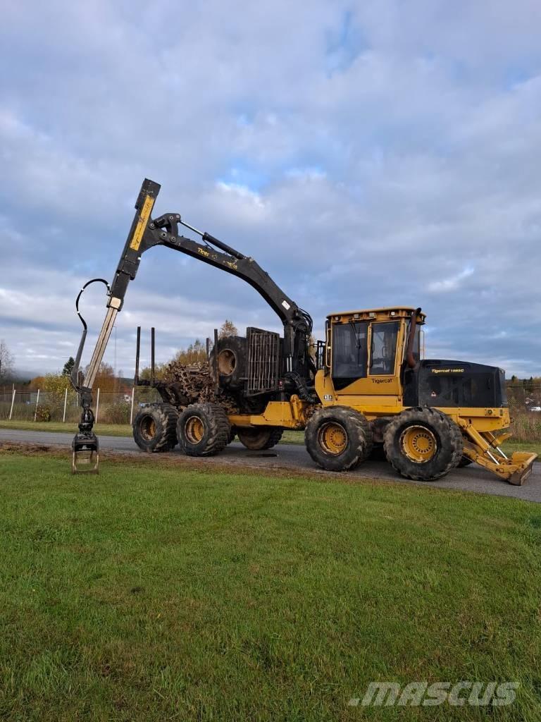 Tigercat 1085 Forwarders