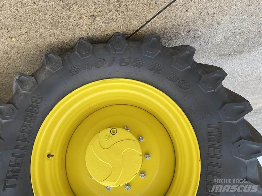 John Deere 6R 155 Tractors