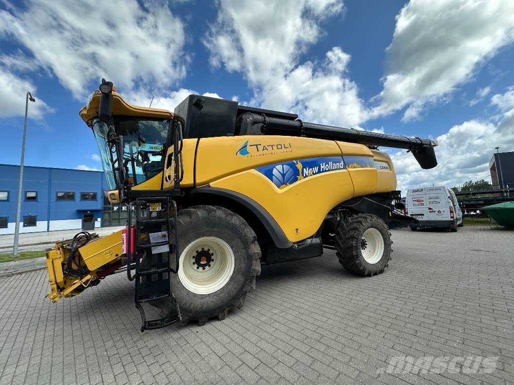 New Holland CX 8080 Combine Harvesters