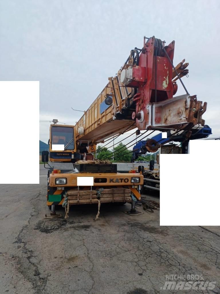 Kato SS 500 Rough Terrain Cranes