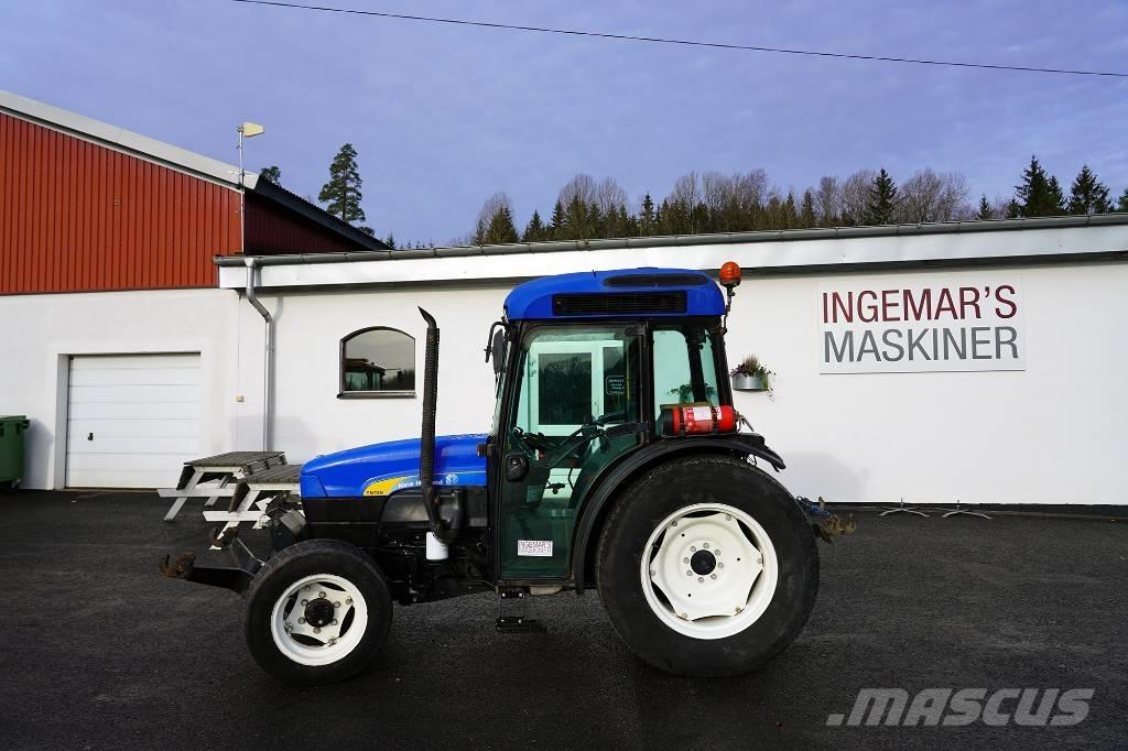 New Holland TN70NA Tractors