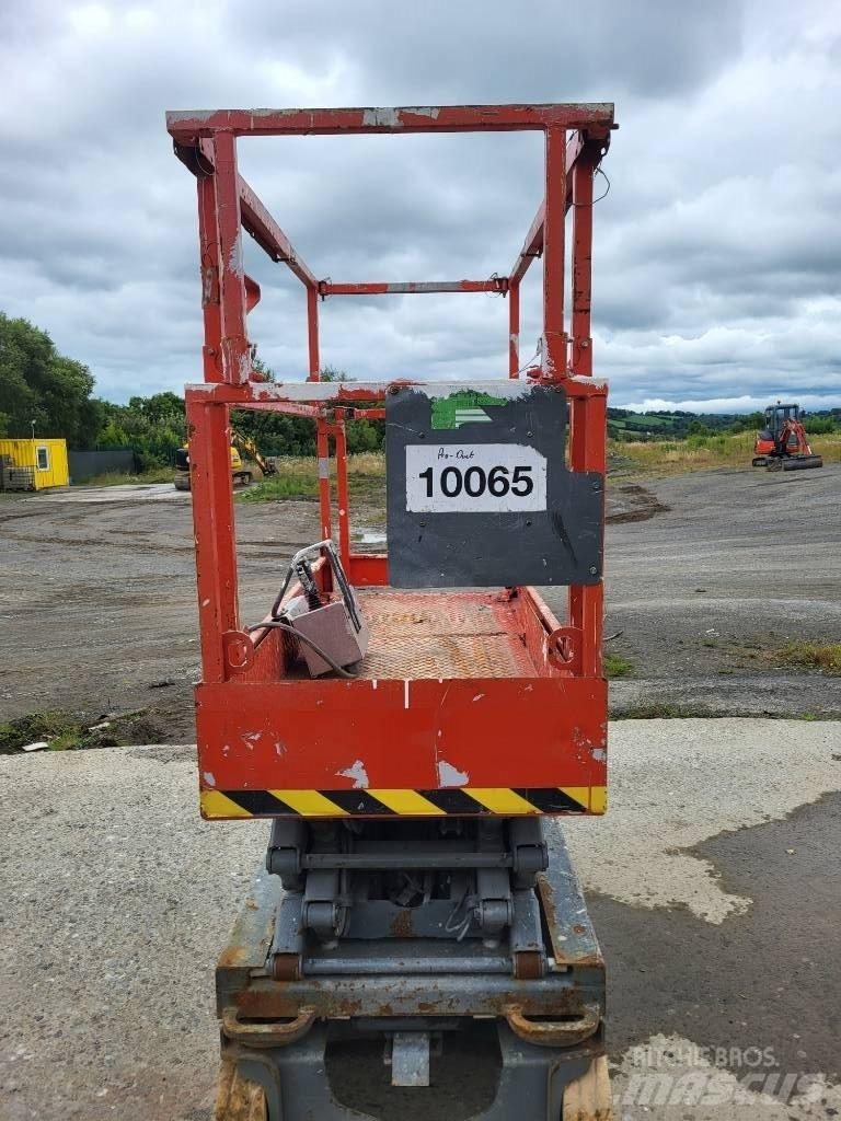 SkyJack 32/19 Scissor Lifts