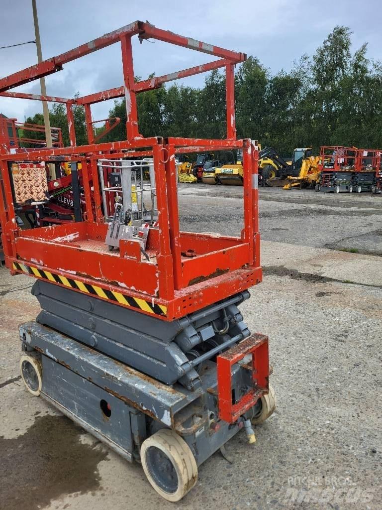 SkyJack 32/19 Scissor Lifts