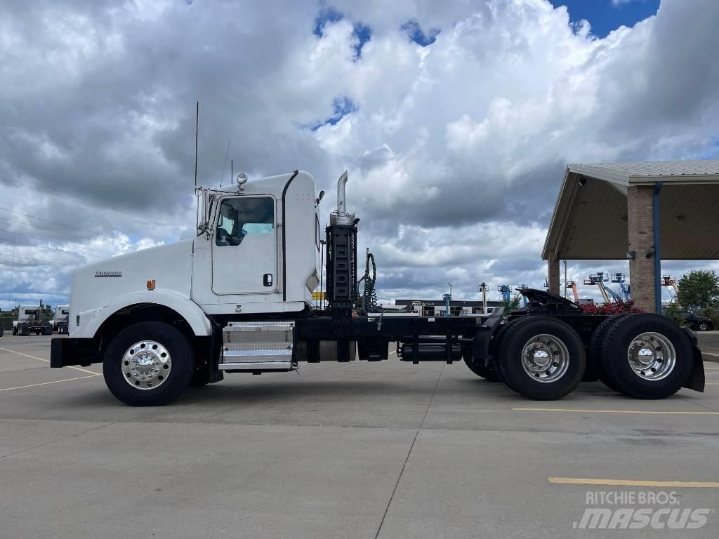 Kenworth T 800 Conventional Trucks / Tractor Trucks