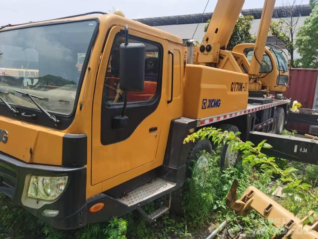 XCMG qy70k Mobile and all terrain cranes
