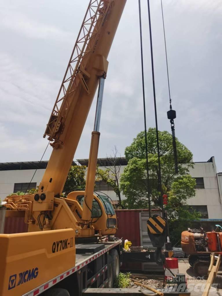 XCMG qy70k Mobile and all terrain cranes