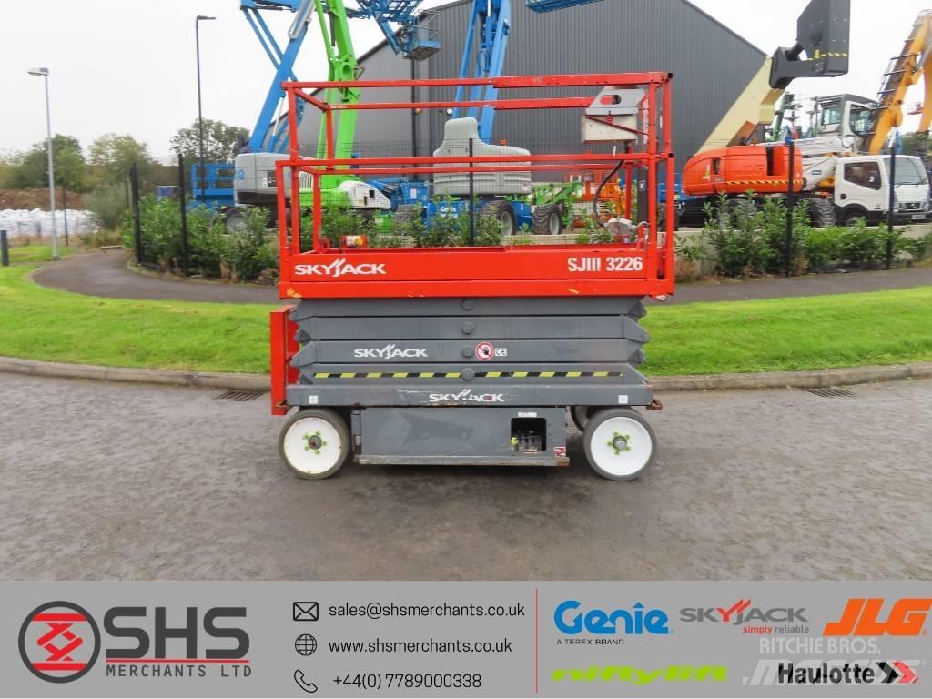 SkyJack SJ III 3226 Scissor Lifts