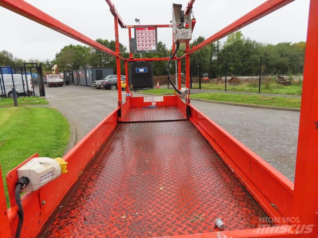 SkyJack SJ III 3226 Scissor Lifts