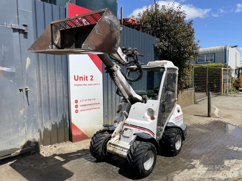 Avant 640 Mini Loader