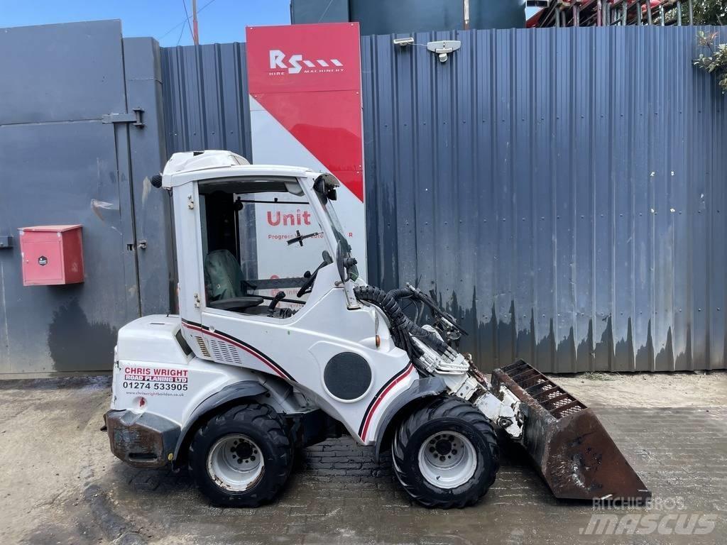 Avant 640 Mini Loader