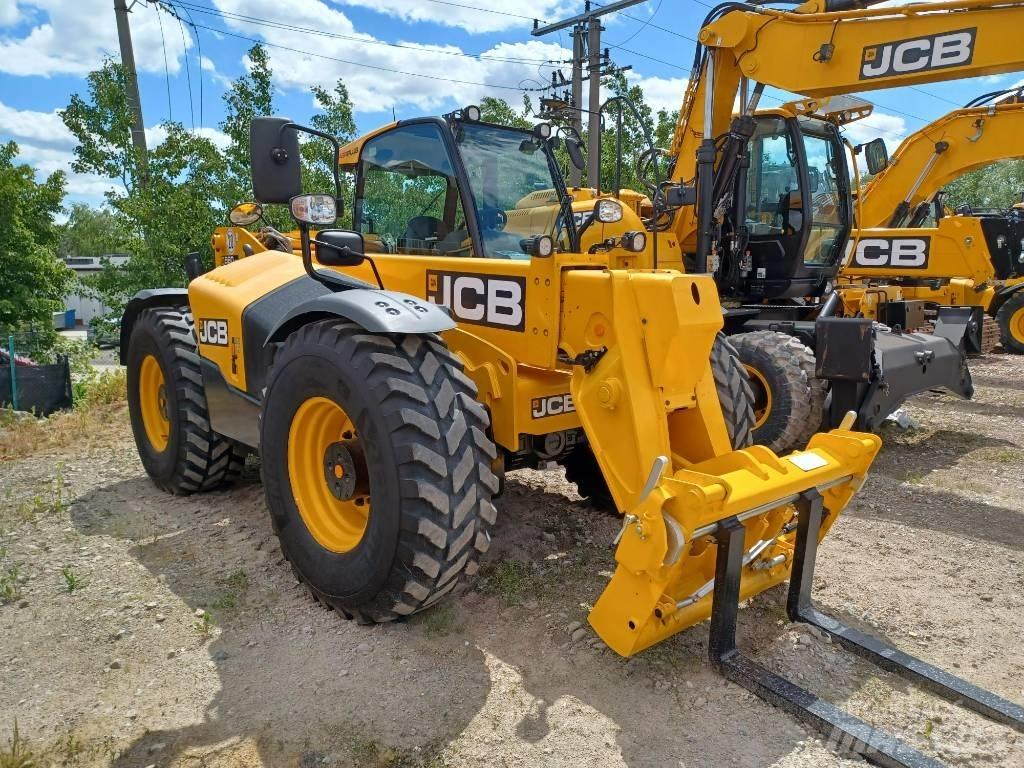 JCB 560-80 Agri Plus Telescopic Handlers