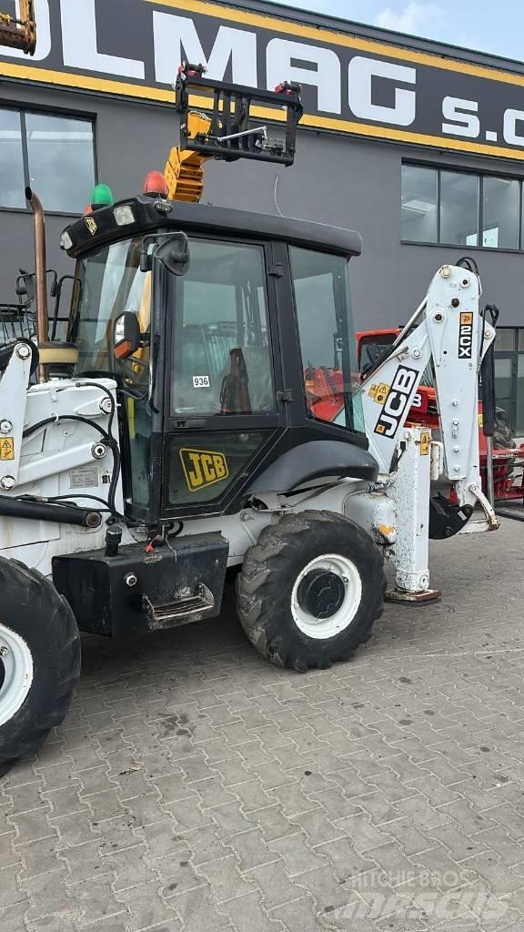 JCB 2 CX Backhoe Loaders