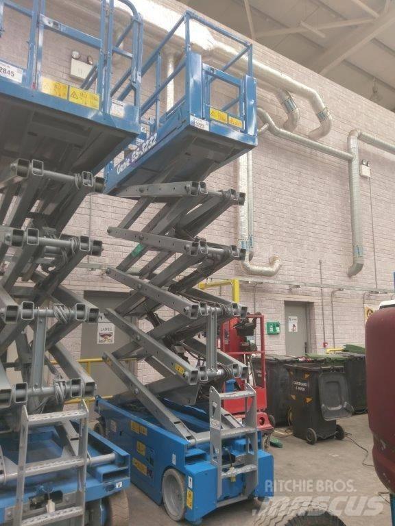 Genie GS 3232 Scissor Lifts