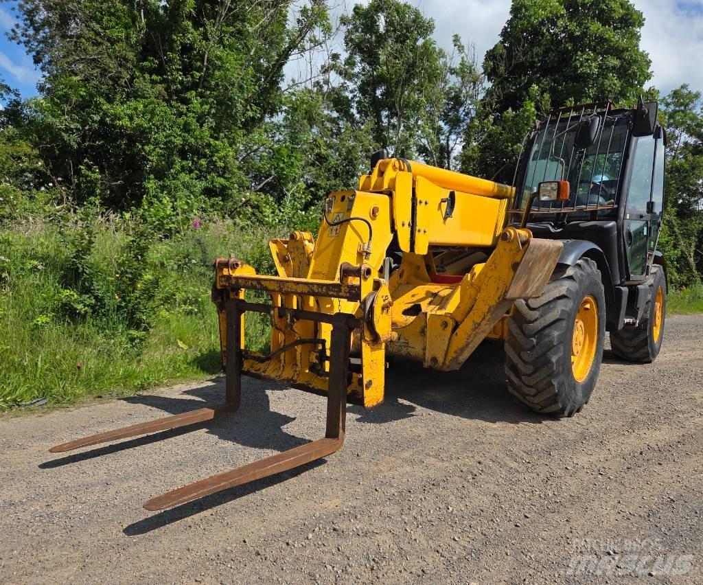 JCB 535-140 Telescopic Handlers