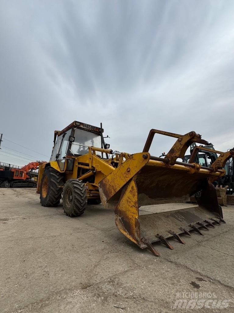 JCB 3 CX Backhoe Loaders