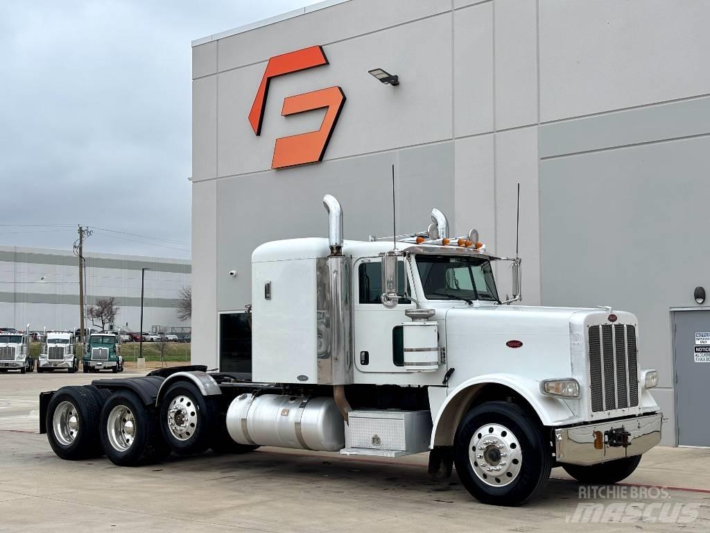 Peterbilt 388 Conventional Trucks / Tractor Trucks