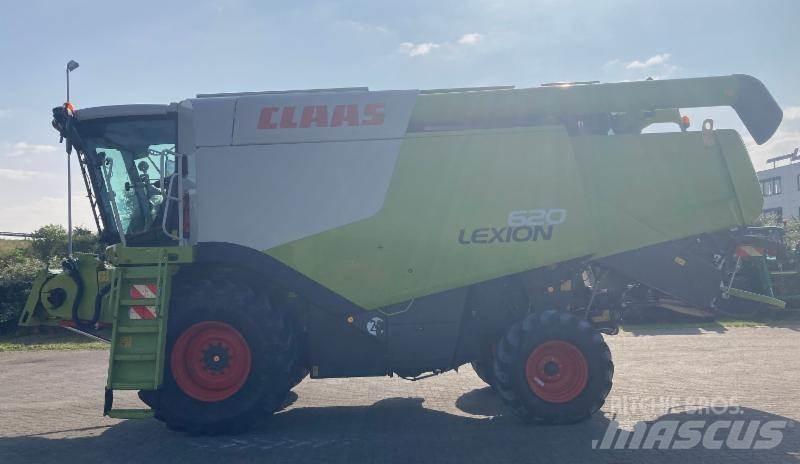 CLAAS LEXION 620 Combine Harvesters