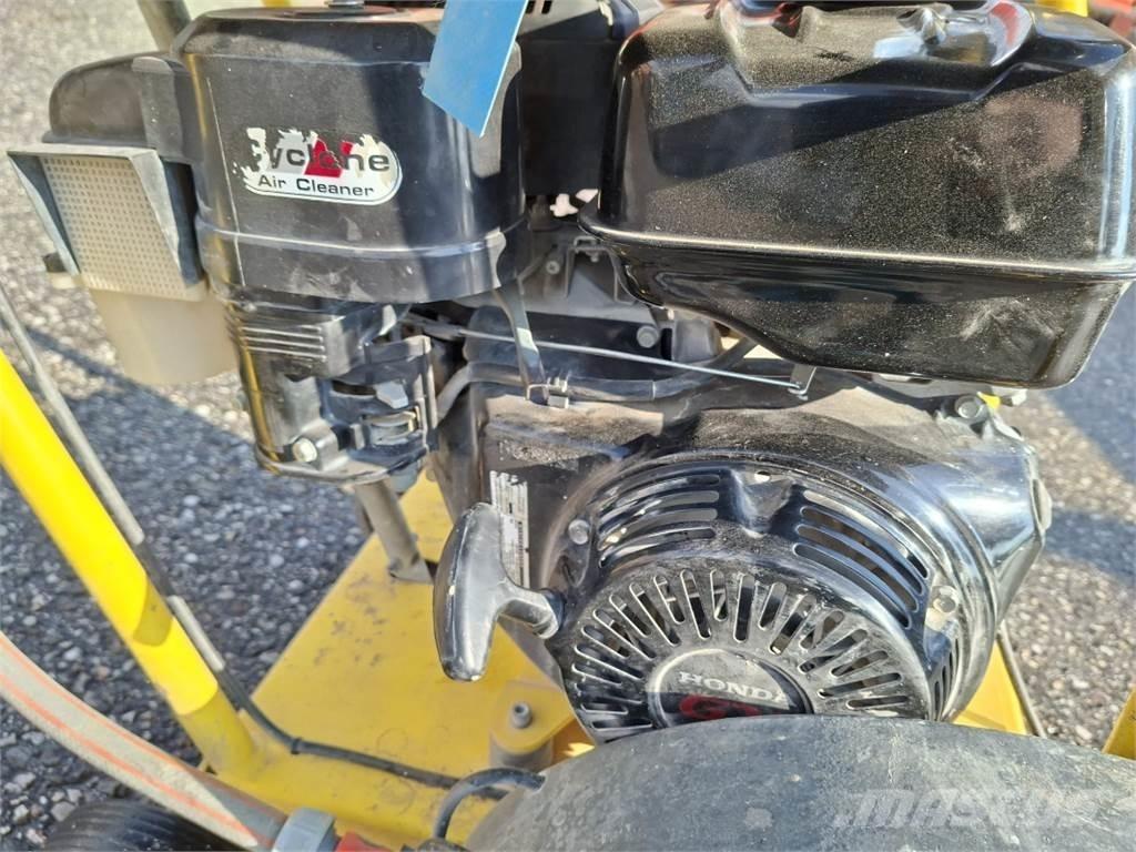 Wacker BFS1350 Cutters