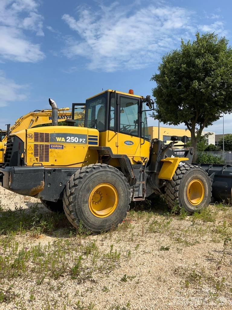 Komatsu WA 250 PZ-6 Wheel Loaders
