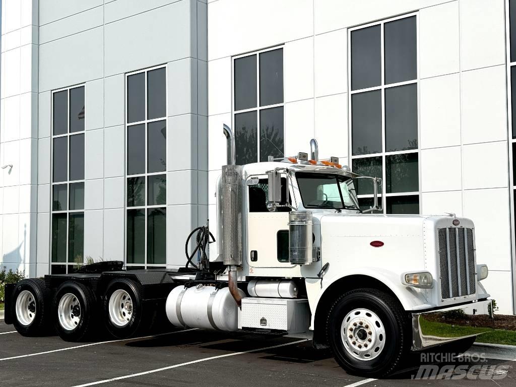 Peterbilt 388 Conventional Trucks / Tractor Trucks