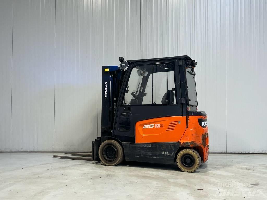 Doosan B25X-7 Electric Forklifts