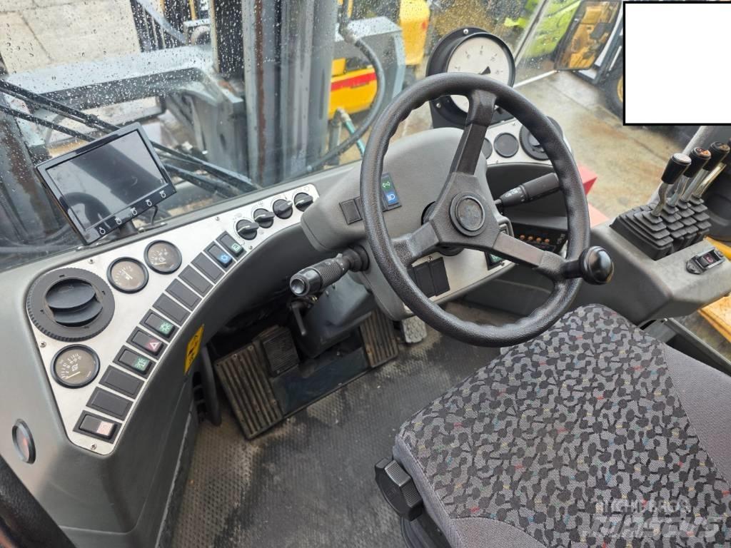 Kalmar DCD 320-12 Diesel Forklifts