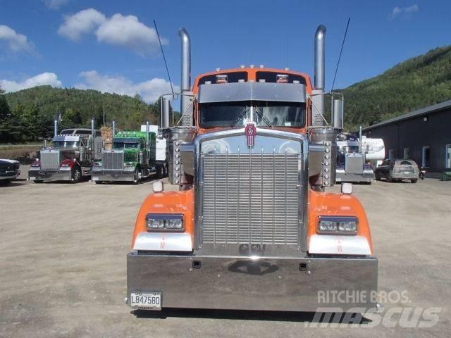 Kenworth W 900 L Conventional Trucks / Tractor Trucks