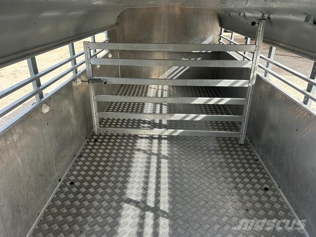 Ifor Williams TA 510 Livestock Trailers