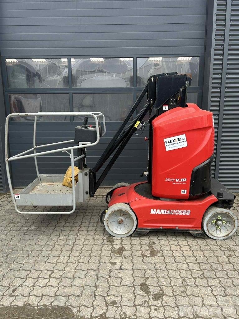 Manitou 100 VJR Vertical mast lifts