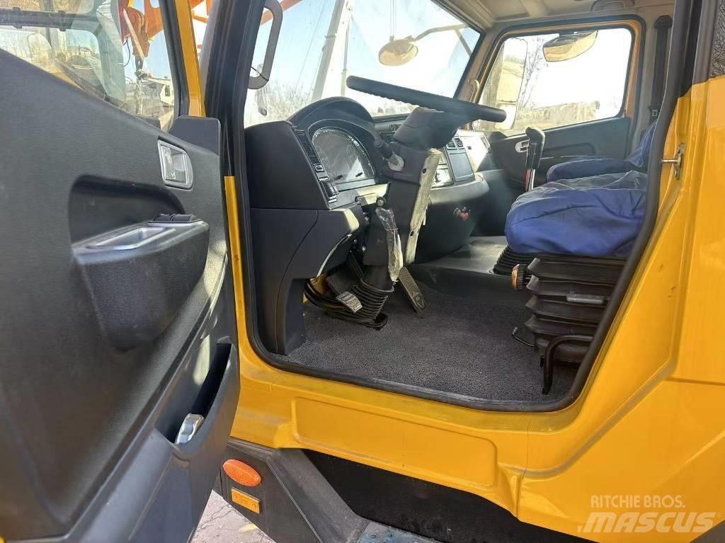 XCMG QY70KC Mobile and all terrain cranes