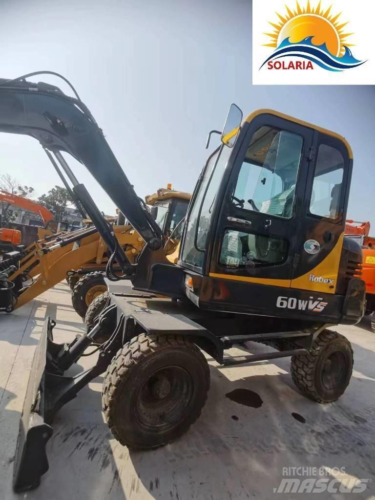 Hyundai R60W vs Mini Excavators <7t (Mini Diggers)
