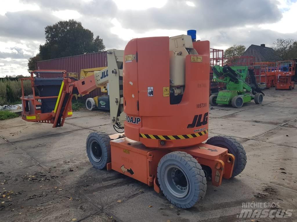 JLG E300 AJP Articulated boom lifts