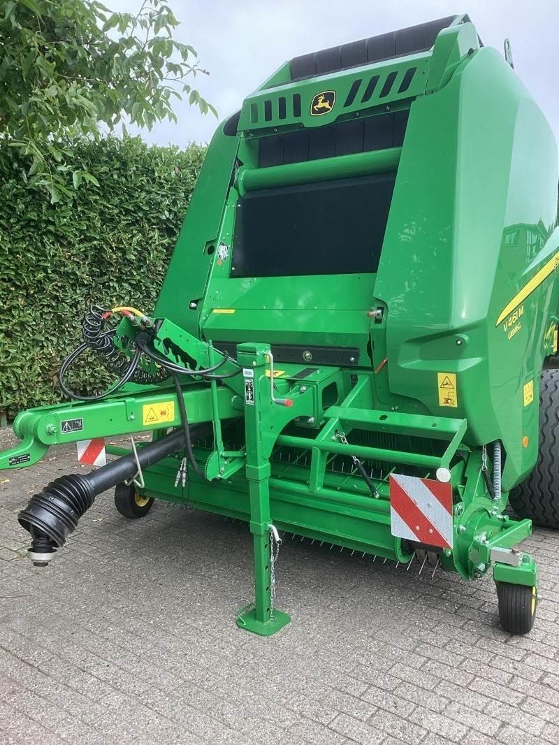 John Deere V461M Round Balers