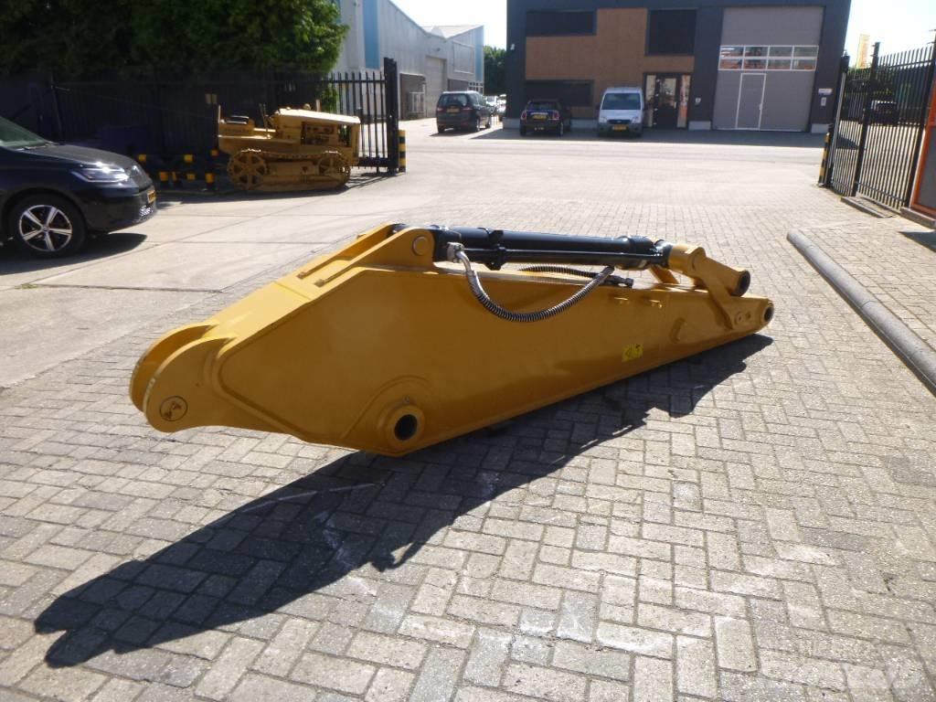 CAT 320 GC Backhoes