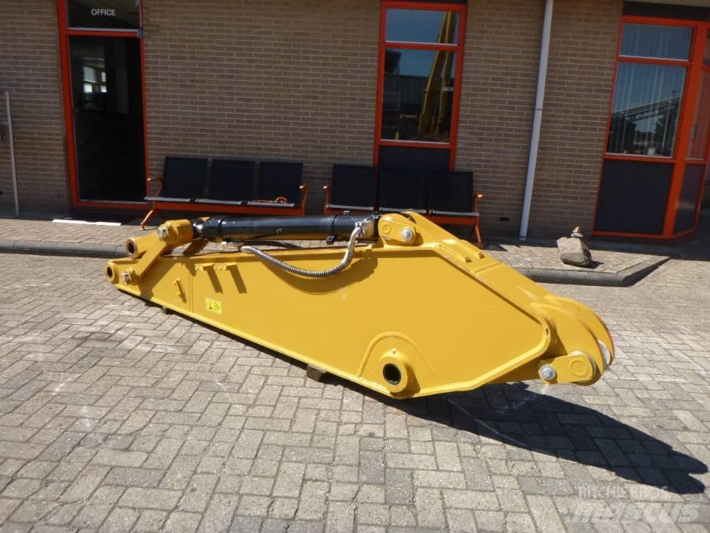 CAT 320 GC Backhoes