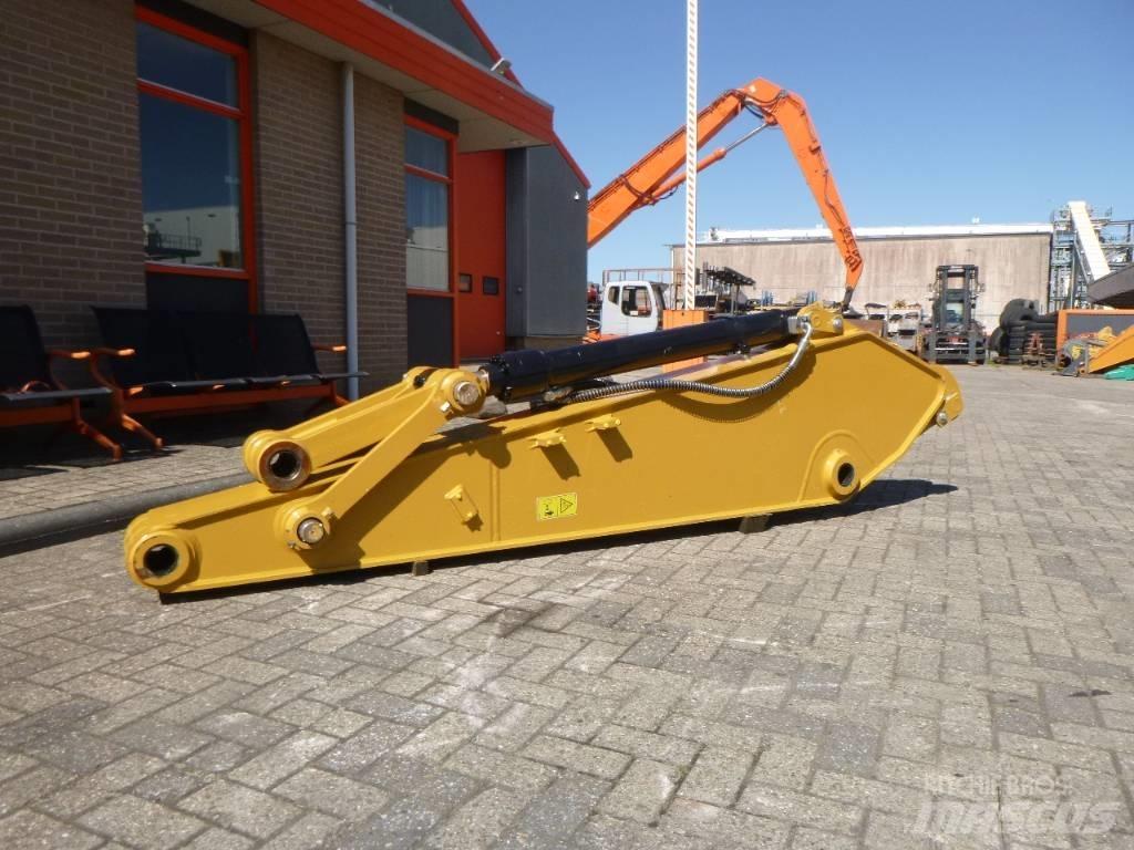CAT 320 GC Backhoes