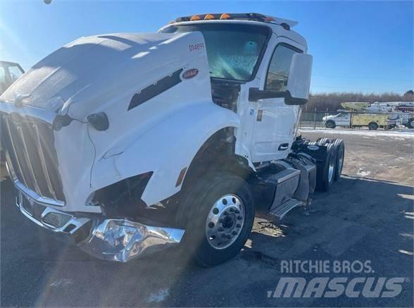 Peterbilt 579 Conventional Trucks / Tractor Trucks