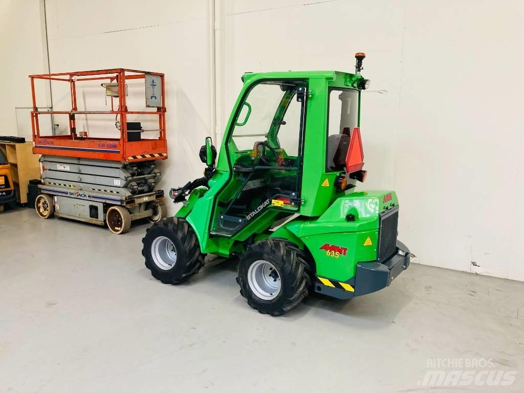 Avant 635 Mini Loader