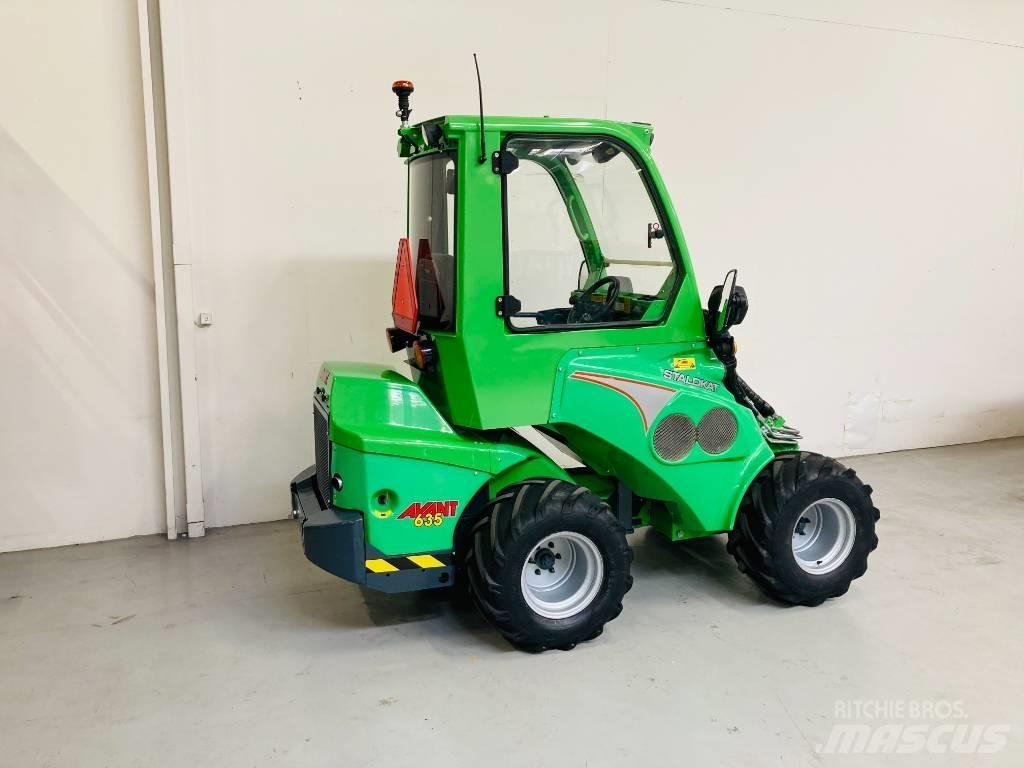 Avant 635 Mini Loader