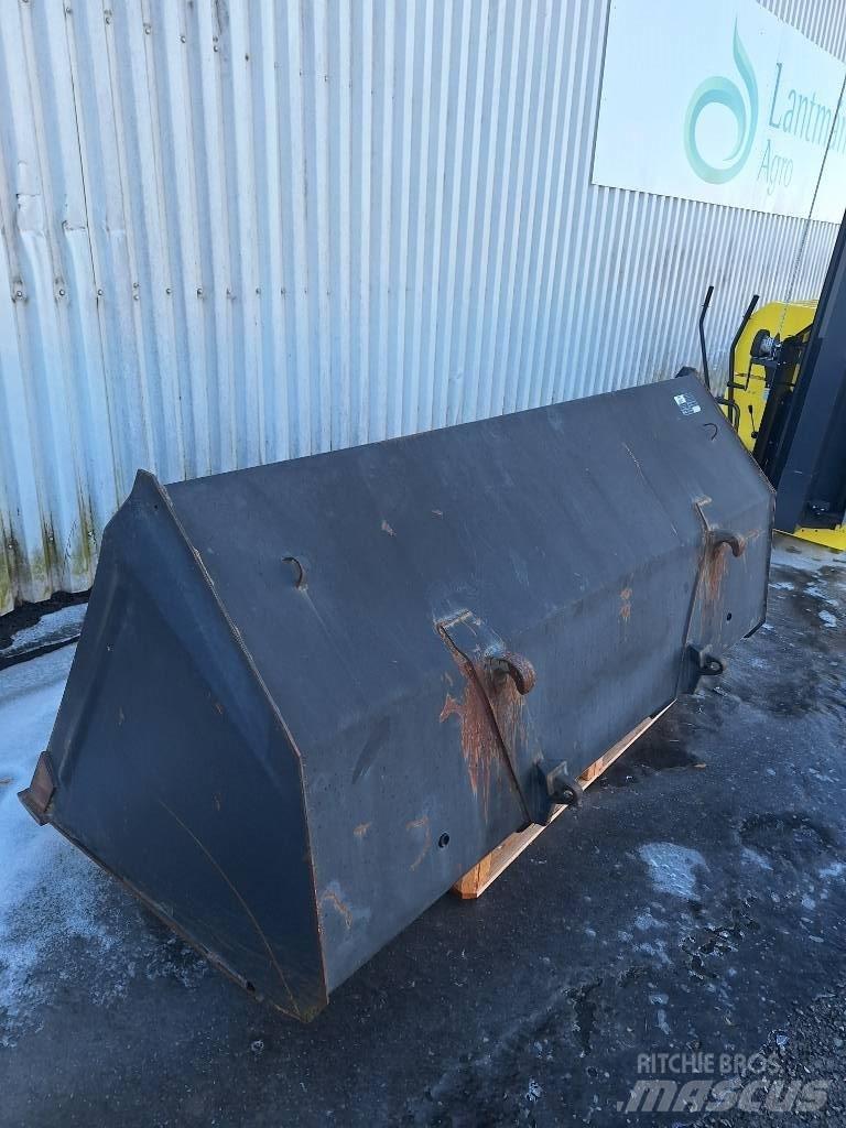 Ålö 210 M Front Loader Accessories