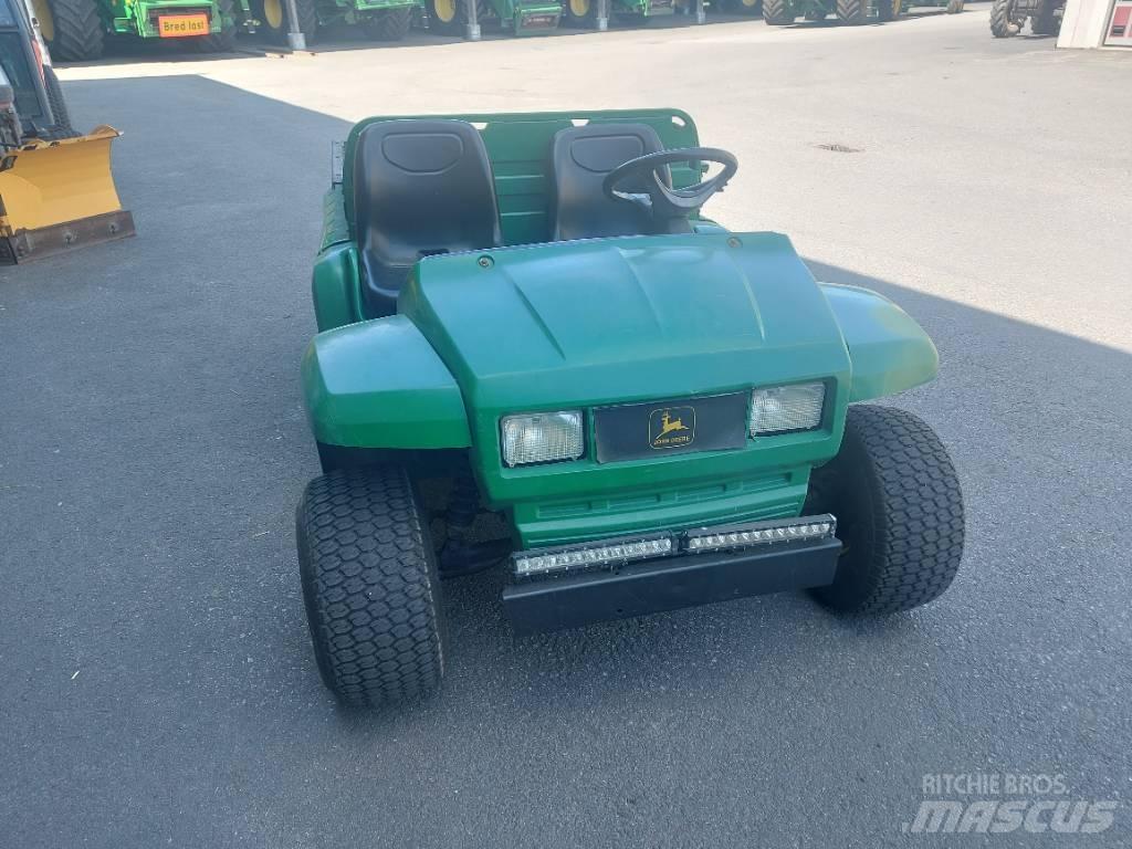 John Deere Gator 4x4 Groundcare - Others