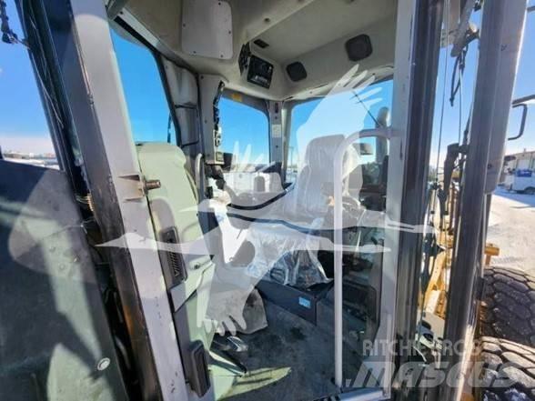 CAT 140M Motor Graders