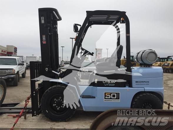 Utilev UT30P Diesel Forklifts